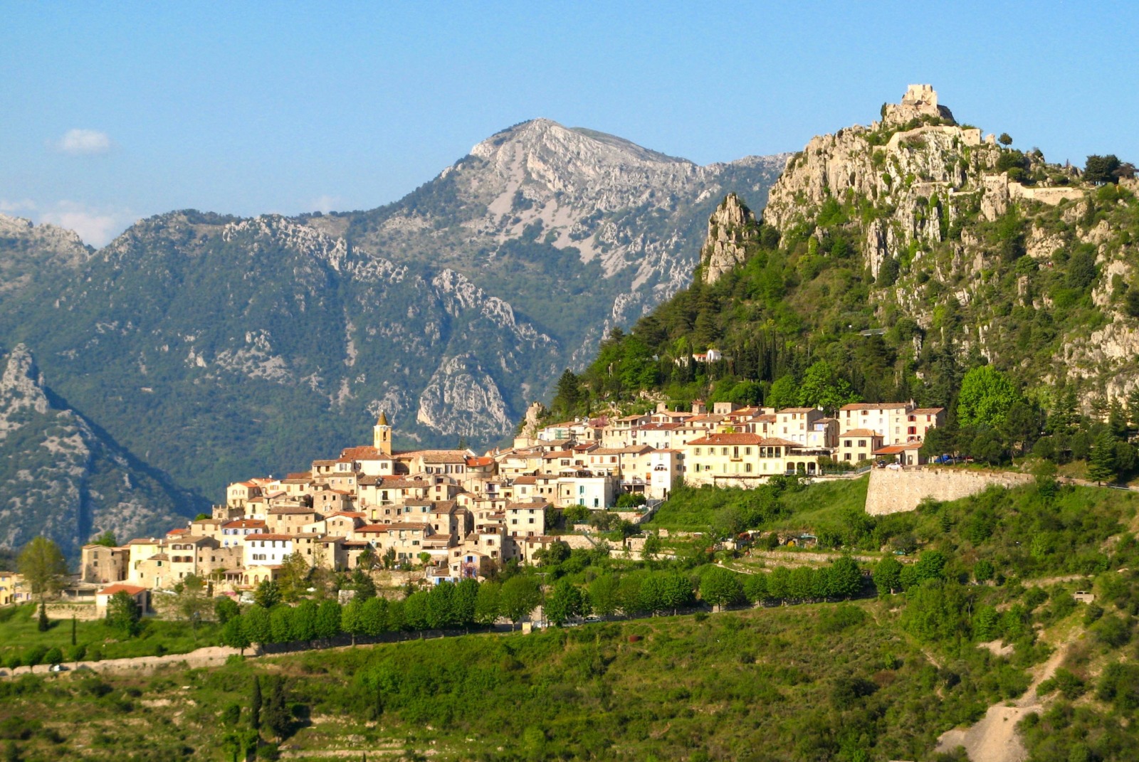 Sainte Agnes – castle ruin at the top. Breathtaking views. Do go to the Restaurant Le Righi at the edge of the cliff and enjoy a drink on the terrace.